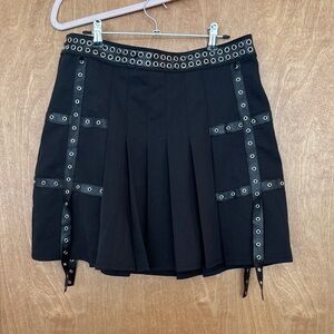 Disturbia Avenged Pleated Skirt : no chain